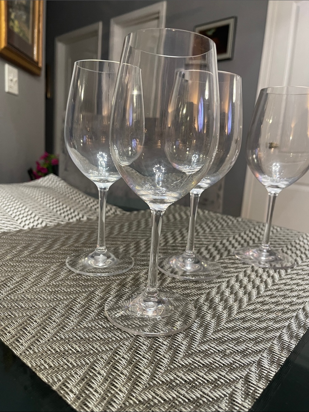 Plastic! Clear Tritan Wine Glasses - Set of 4 - Great 4 POOL!!